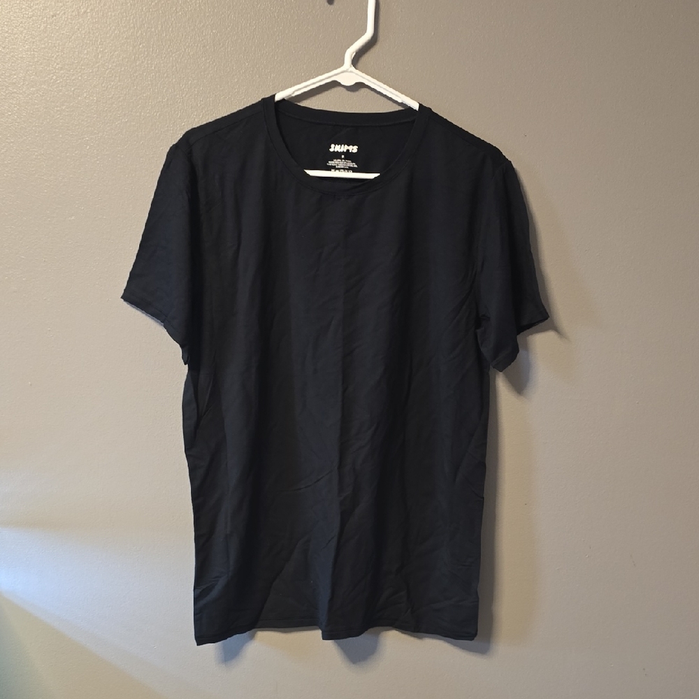 SKIMS Kim Kardashian Men's Medium Short Sleeve T-Shirt New w/out Tags!